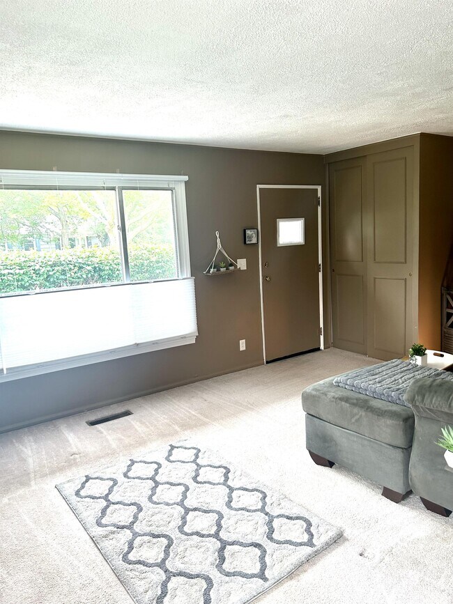 Building Photo - 1117 Kay Pkwy