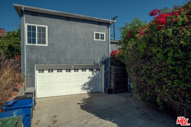 Building Photo - 4141 Verdugo View Dr