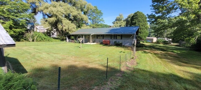 Building Photo - 203 Church Hollow Rd