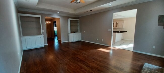 Building Photo - 22 Lord Calvert Dr