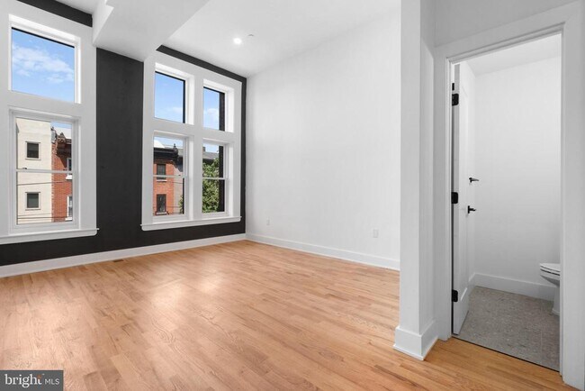 Building Photo - 1221 N 4th St