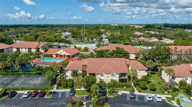 Building Photo - 5741 Riverside Dr
