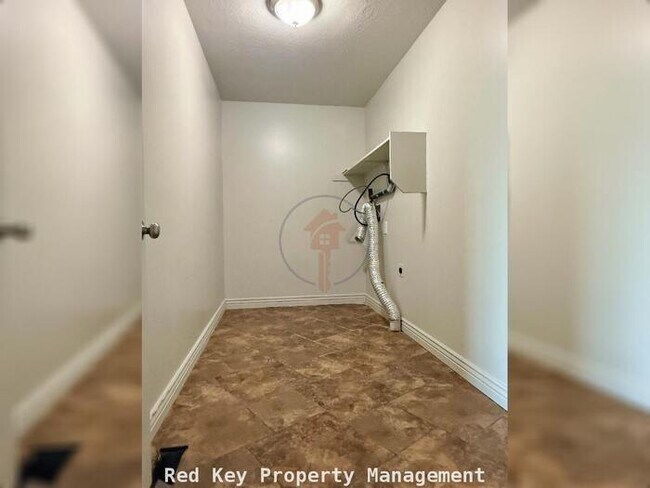 Building Photo - 234 W 2200 N