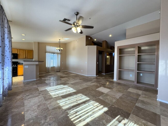 Building Photo - 2 BEDROOM PLUS OFFICE/DEN IN MCDOWELL MTN ...