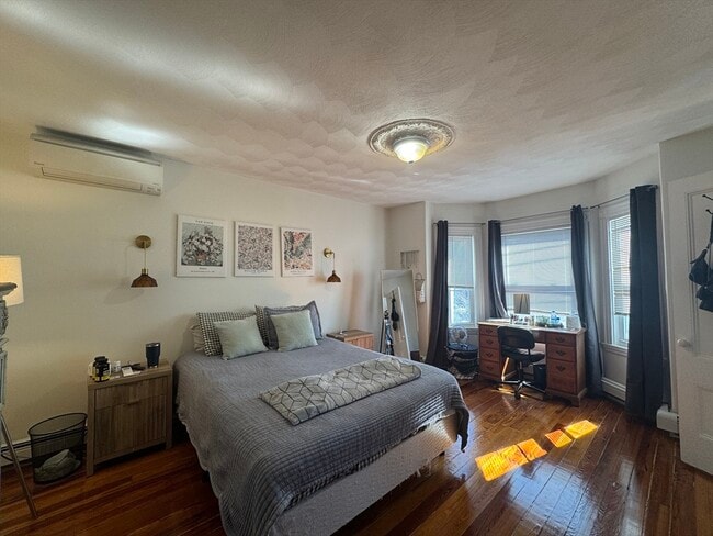 Building Photo - 444 Sumner St