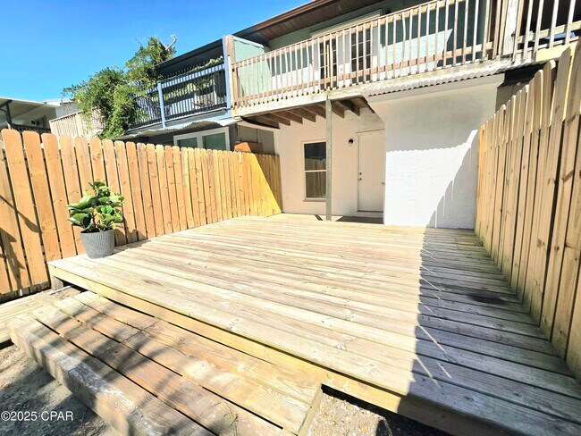 Building Photo - 636 W Caladium Cir