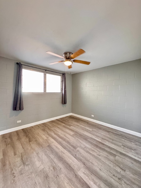 Building Photo - 722 University Ave