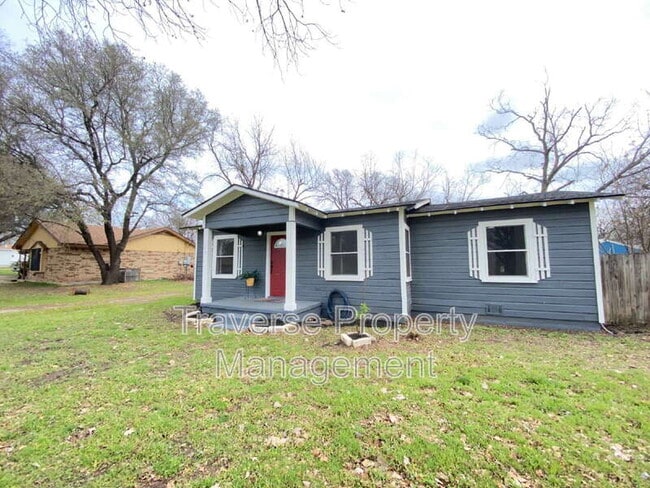 Building Photo - 145 Gordon Dr