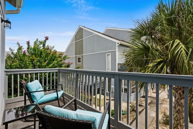 Building Photo - Fully Furnished - Seasonal or Long Term Op...