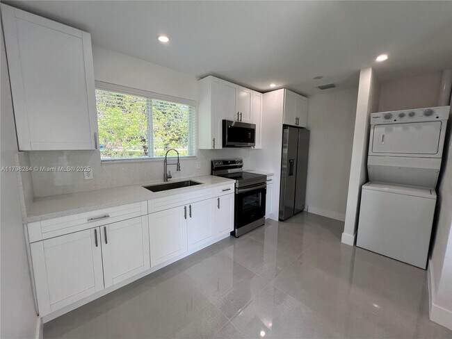 Primary Photo - 5300 NW 25th Ave