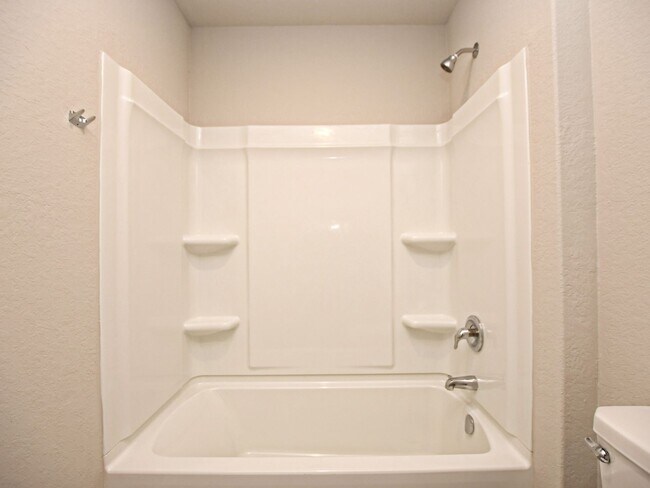 Building Photo - 3 BR/2 BA - San Antonio - Waterwheel!