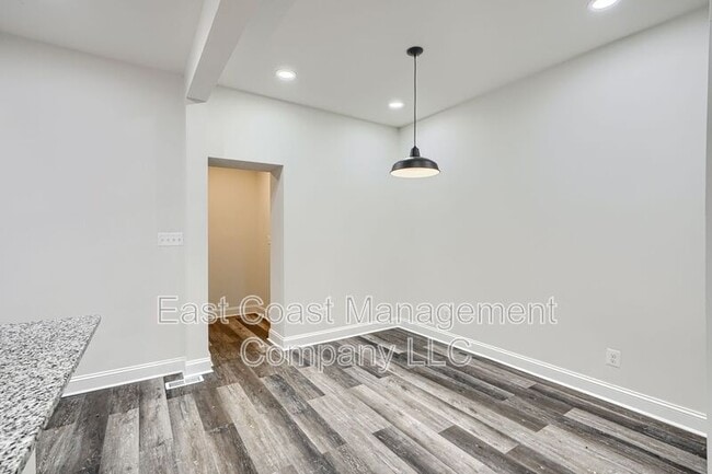 Building Photo - 518 Normandy Ave