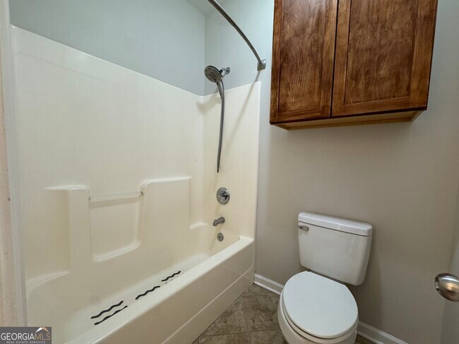 Building Photo - 632 Creek Pointe Drive