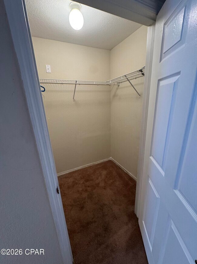 Building Photo - 303 Lighthouse Rd