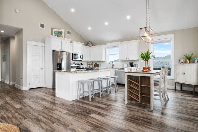 Building Photo - 951 Gulf Shores Dr