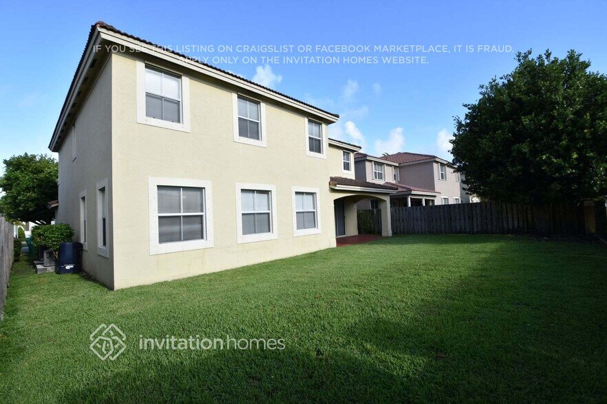 Building Photo - 12433 SW 122nd Ct