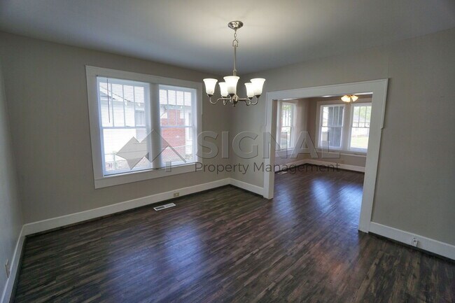 Building Photo - 1785 Steiner Ave SW