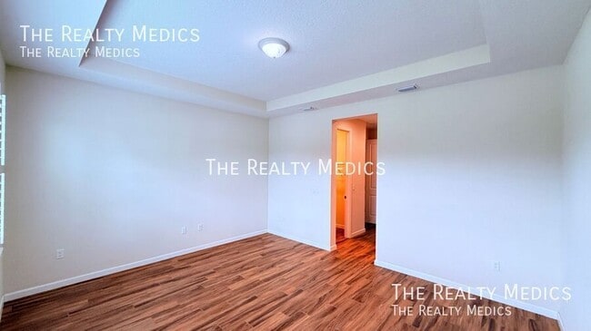 Building Photo - 1102 Victoria Hills Dr S