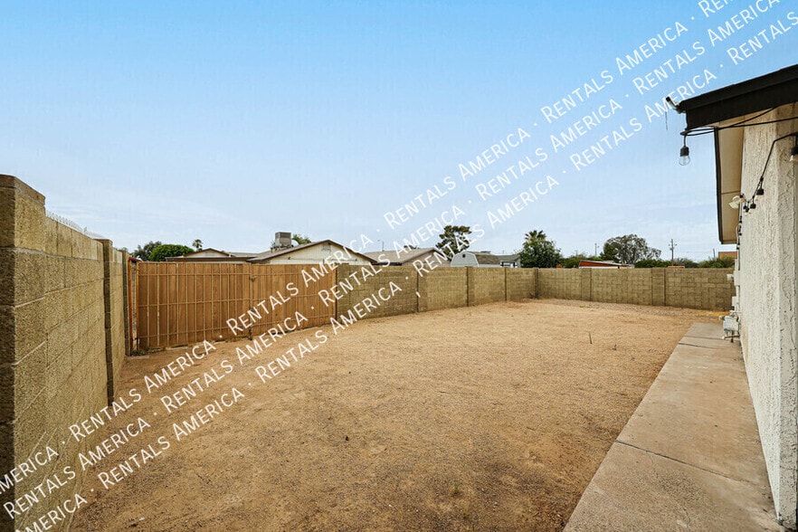 Building Photo - 3837 W Acapulco Ln