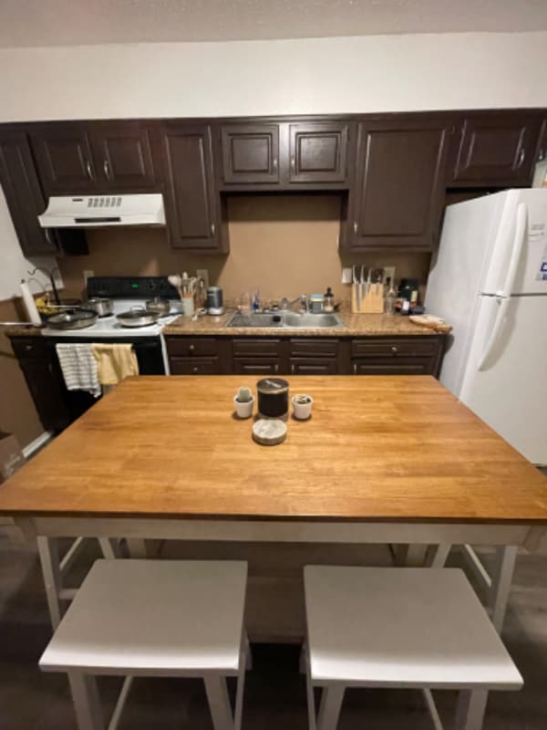 Building Photo - 244-246 Forest St