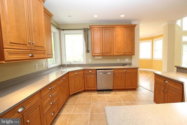 Building Photo - 3 Good Hope Ct