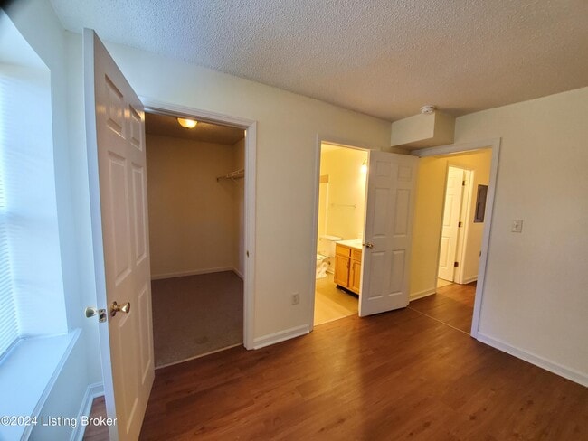Building Photo - 6418 Venango Dr