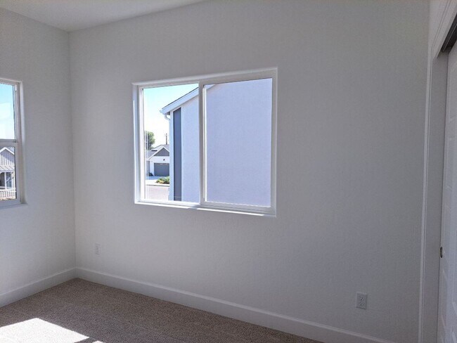Building Photo - Brand New Home – AVAILABLE SOON!