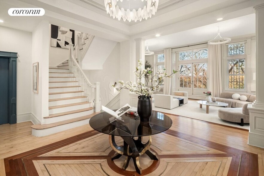 Building Photo - 337 Riverside Dr