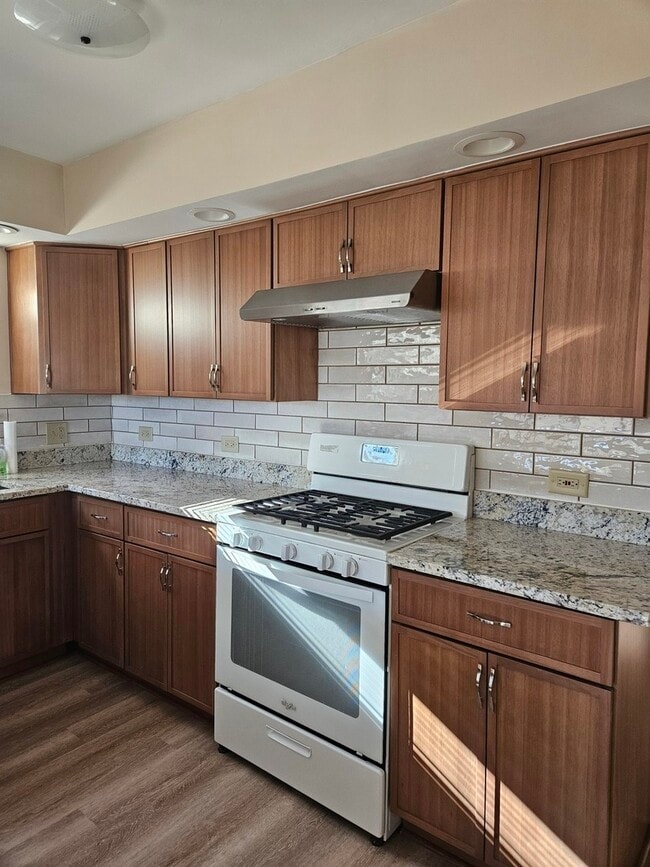 Building Photo - 2617 N 74th Ct