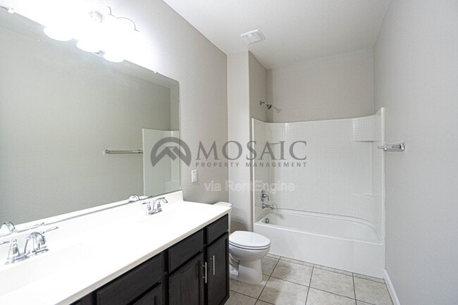 Building Photo - 763 W Brangus Way