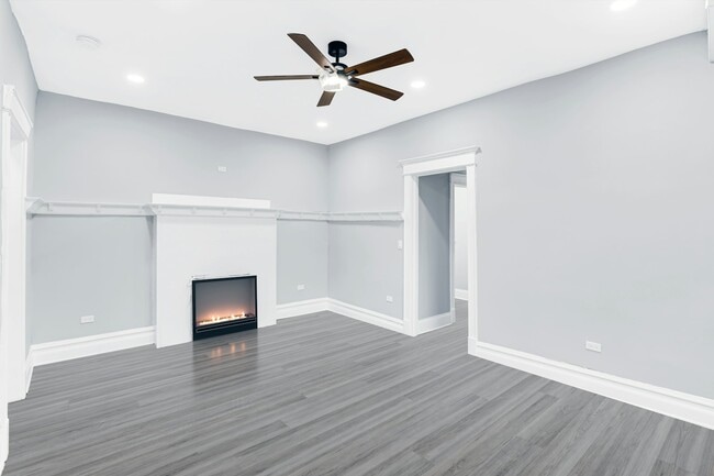 Building Photo - 5341 S Indiana Ave