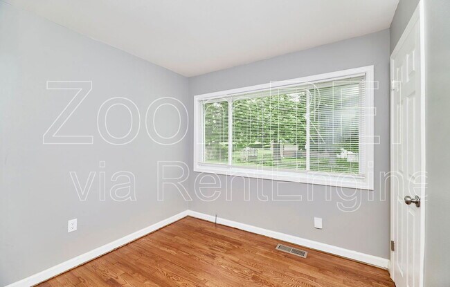 Building Photo - 2700 Steeplechase Ln