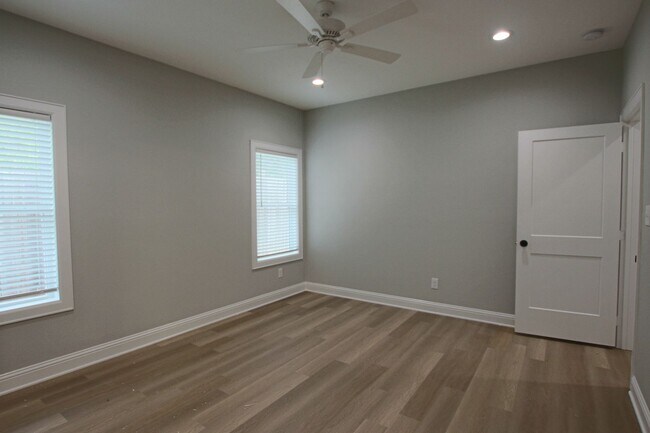 Building Photo - Coming Soon! 3 Bed 2 Bath Town Home in Tyler, Tx!