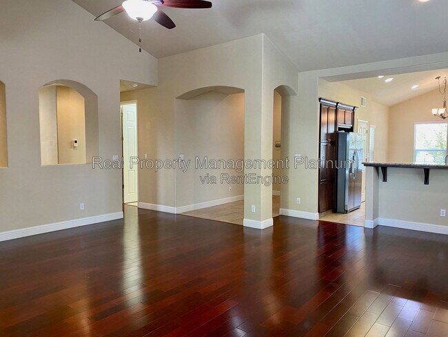 Building Photo - 8616 N Garden Ave