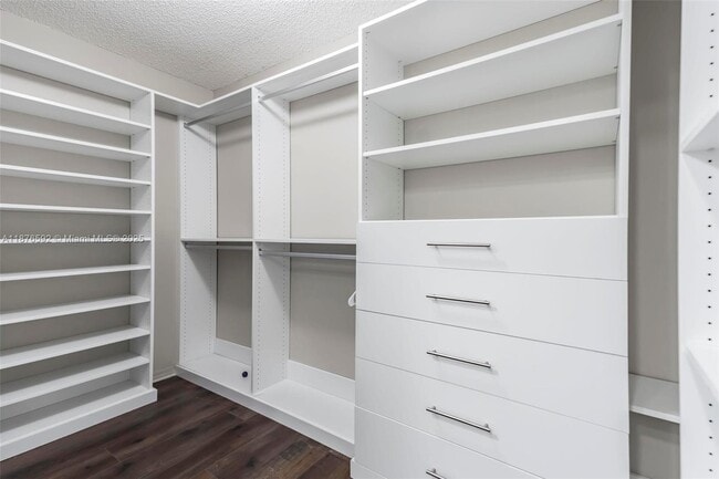 Building Photo - 2716 SW 180th Ave