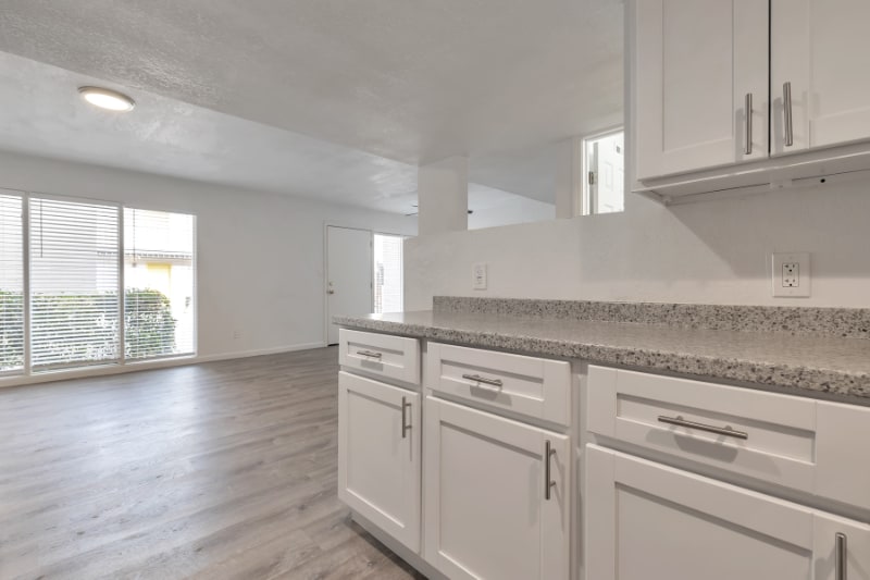 Building Photo - 1815 W Tuckey Ln