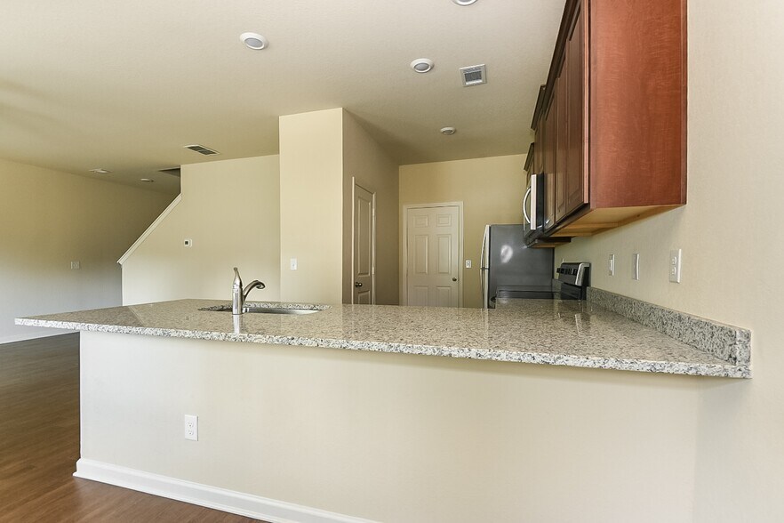 Building Photo - 151 Innis Brk Cir