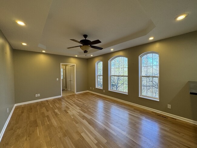 Building Photo - 126 Skiatook Way