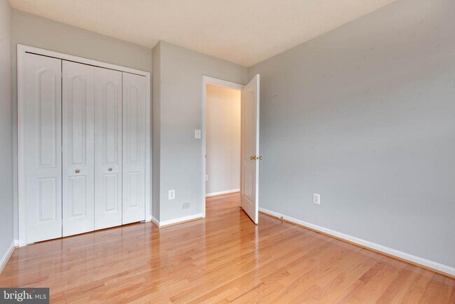 Building Photo - 3318 Hibiscus Ct