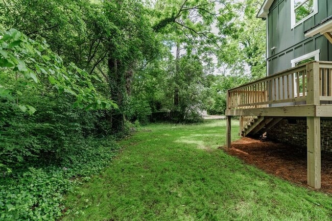 Building Photo - 232 Vine St