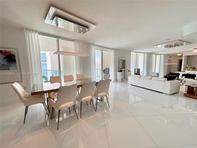 Building Photo - 200 Sunny Isles Blvd