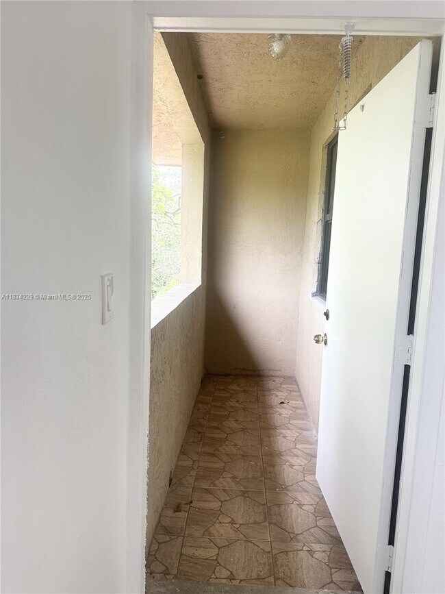 Building Photo - 10875 NW 45th St