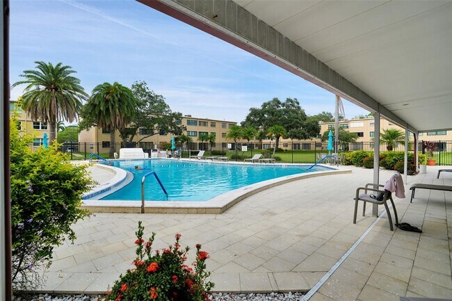 Building Photo - 4920 Locust St NE