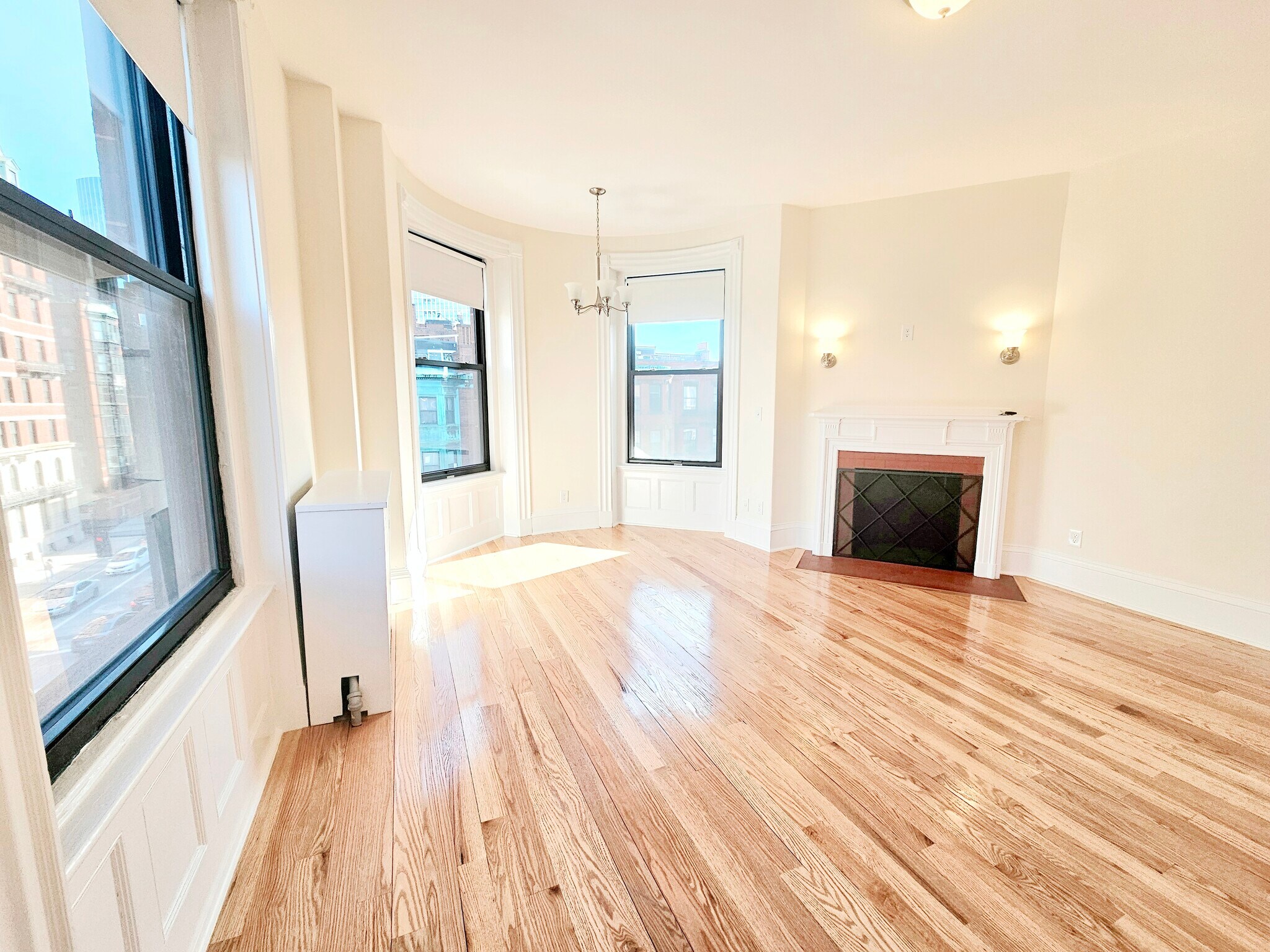 Building Photo - 508 Beacon St