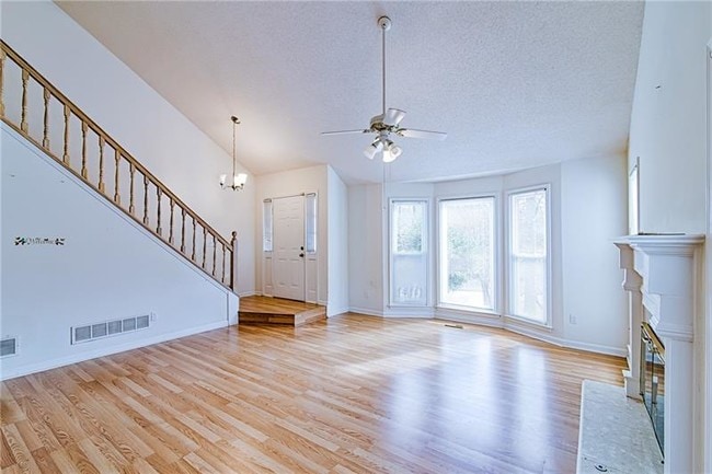 Building Photo - 3503 Pine Grove Dr