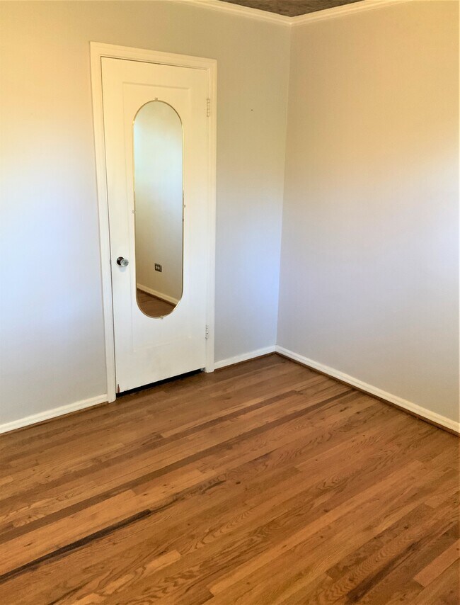 Building Photo - 525 Jackson St