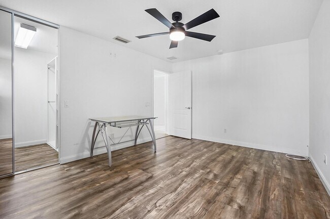 Building Photo - 8270 Eleuthera Ln