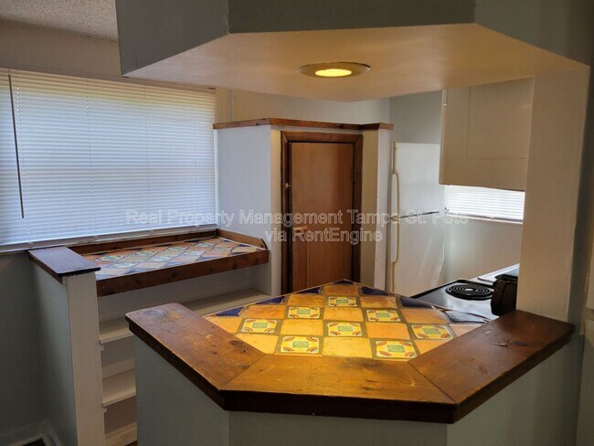 Building Photo - 643 Wisteria Ct