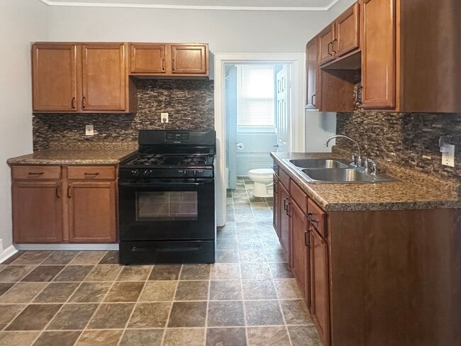 Building Photo - 441 Crosby St NW