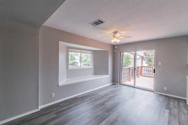 Building Photo - 2645 Andres Way